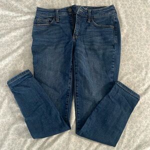 Universal Thread Curvy Skinny Jeans